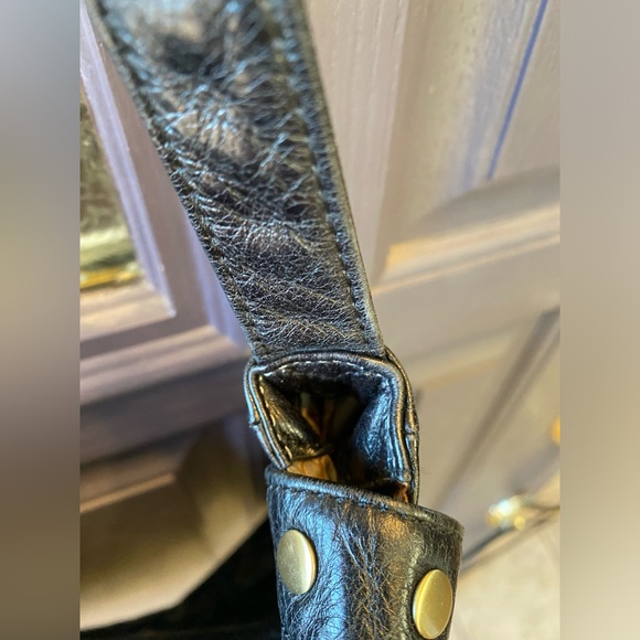 Black leather HOBO satchel bag. - Picture 6 of 14